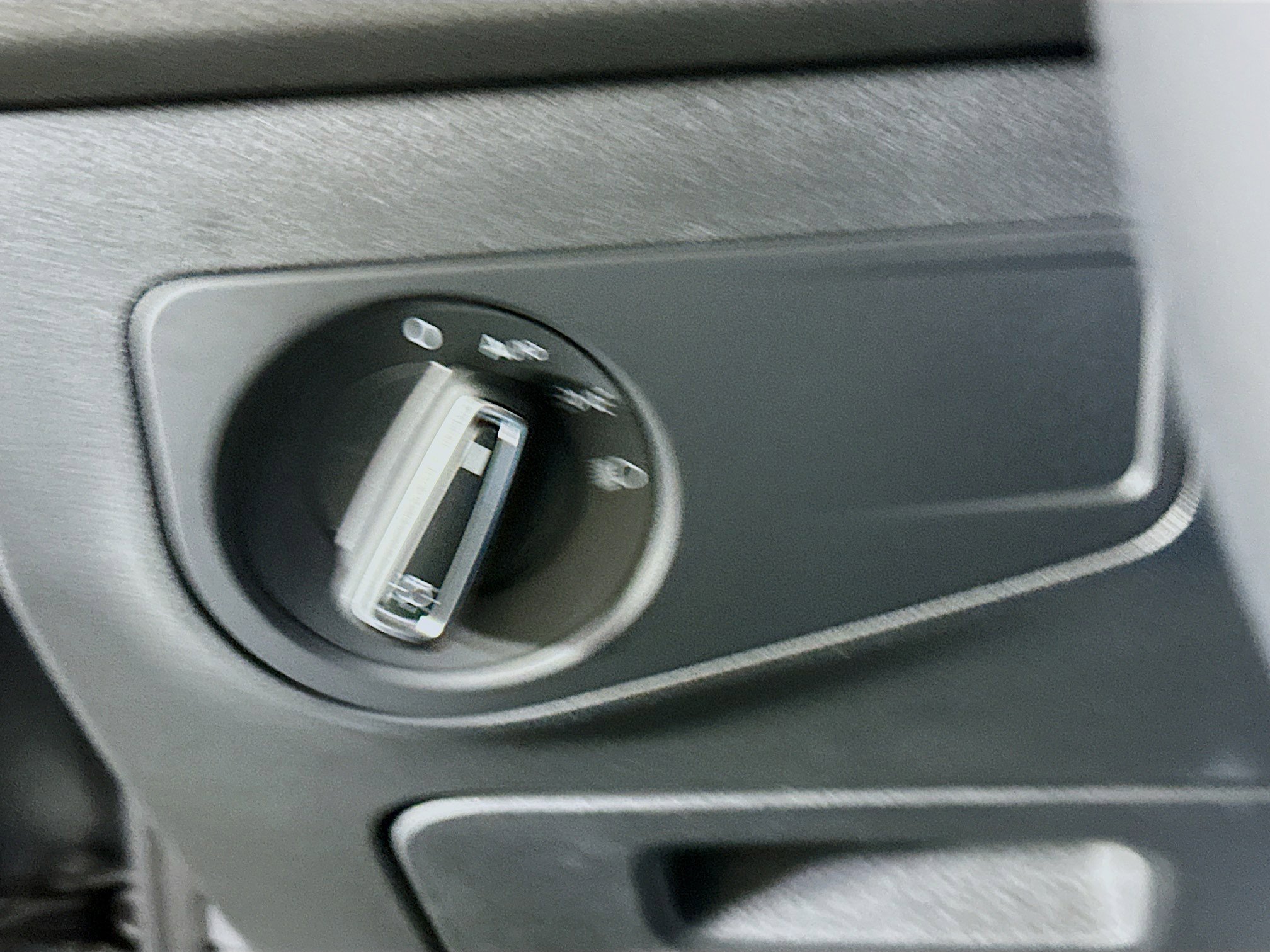 Used 2024 Volkswagen Tiguan SE image 17