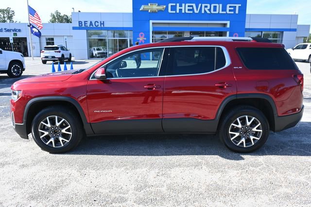 Used 2023 GMC Acadia SLE w/ Driver Convenience Package image 2