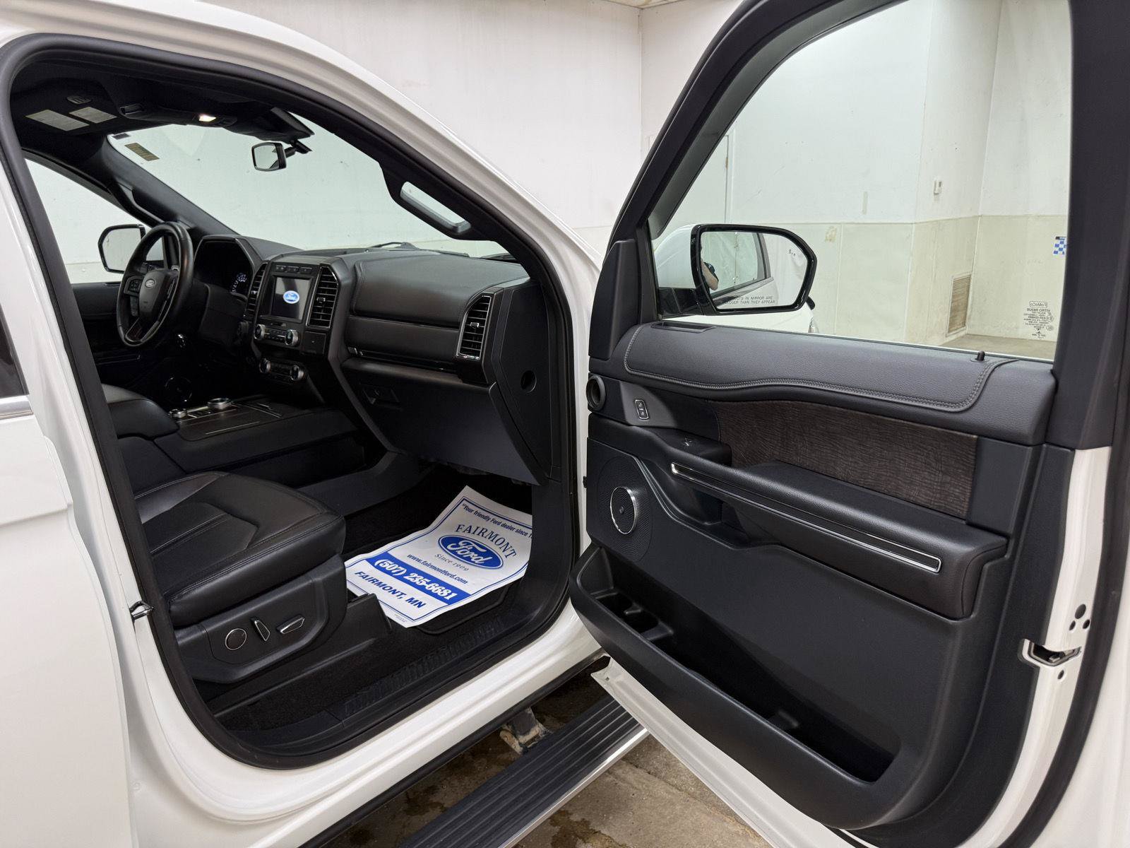 Used 2021 Ford Expedition Limited AWD/4WD image 32