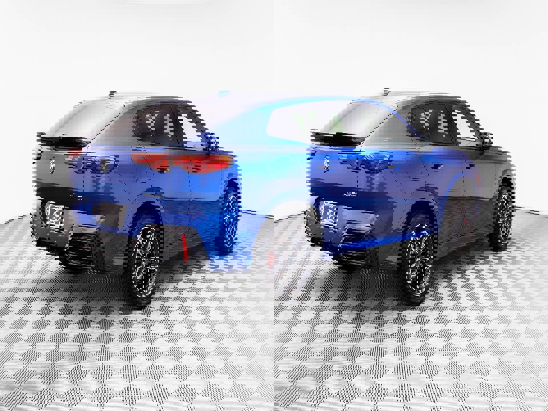 New 2026 BMW X2 xDrive28i w/ Technology Package AWD/4WD image 6