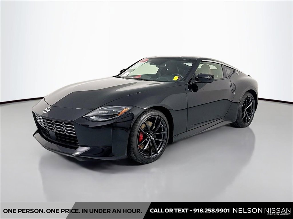 Certified 2025 Nissan Z Performance w/ Floor Mat Package