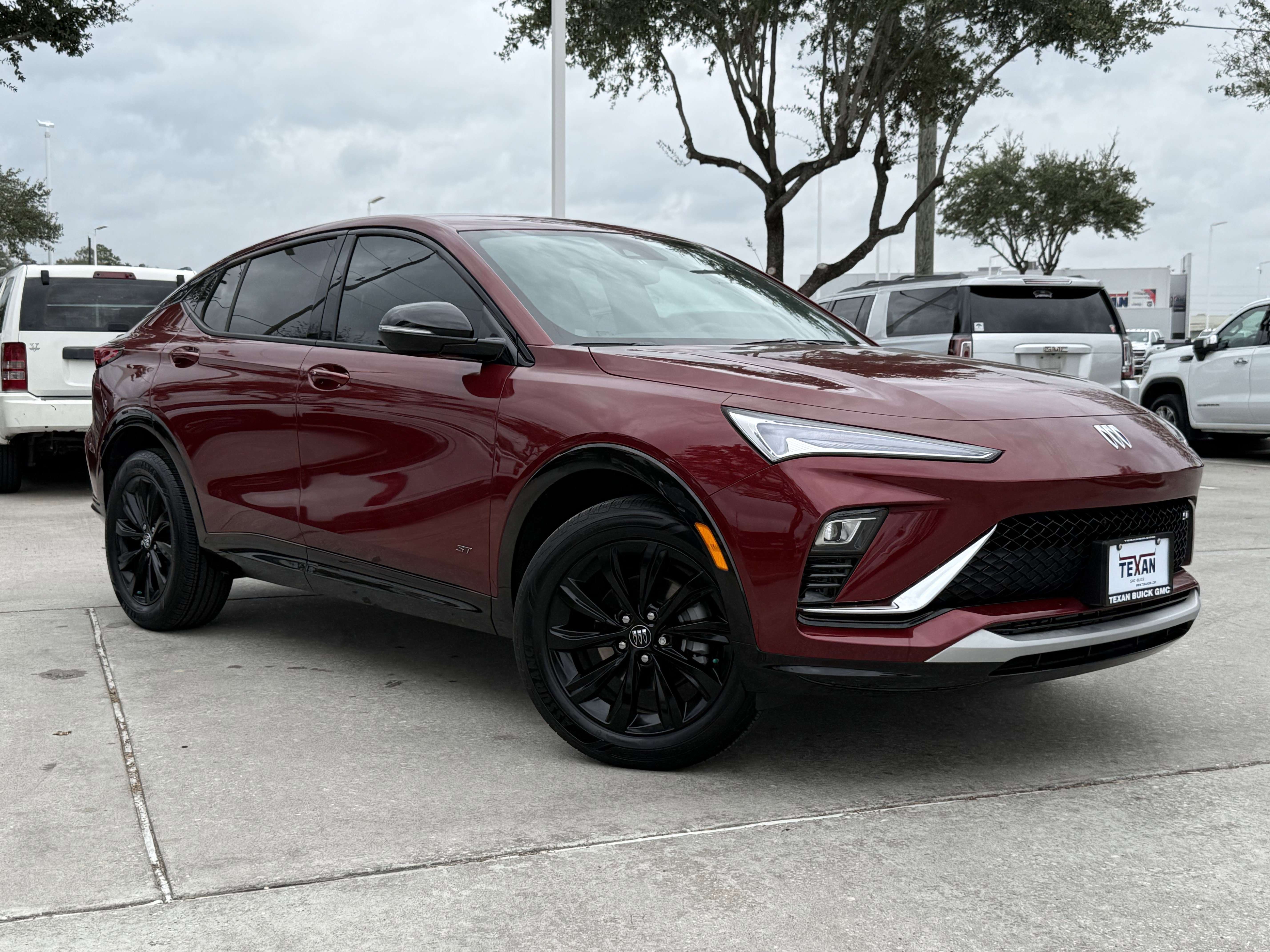 Used 2025 Buick Envista Sport Touring w/ Convenience I Package image 2