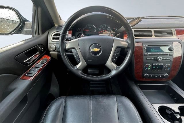 Used 2013 Chevrolet Suburban LT w/ Luxury Package image 8