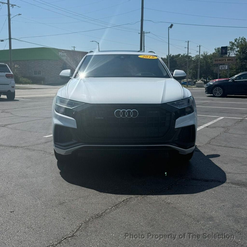 Used 2019 Audi Q8 Prestige AWD/4WD image 2