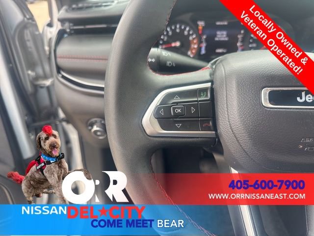 Used 2025 Jeep Compass Trailhawk image 17