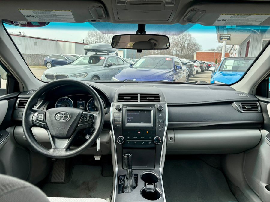 Used 2017 Toyota Camry LE image 12