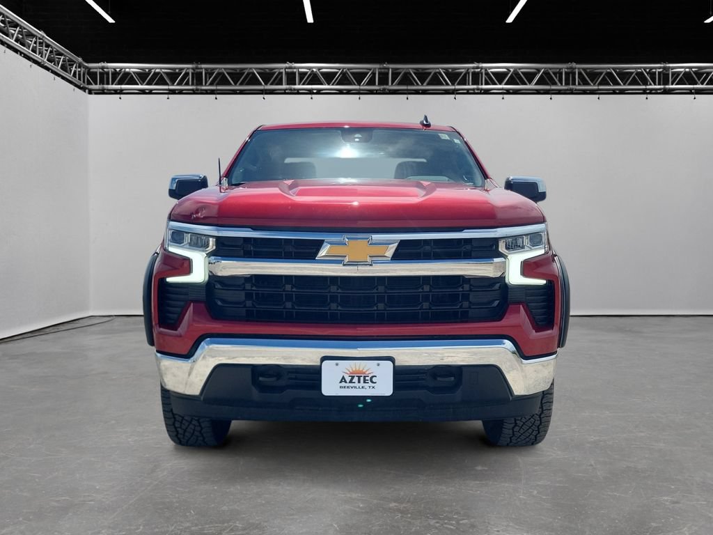 Used 2024 Chevrolet Silverado 1500 LT w/ Z71 Off-Road Package AWD/4WD image 2
