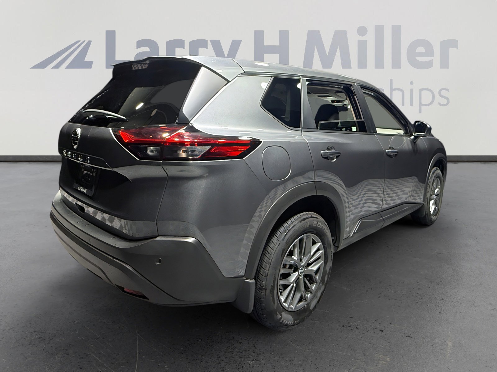 Used 2021 Nissan Rogue S image 5