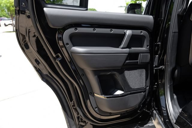 New 2026 Land Rover Defender 110 OCTA AWD/4WD image 59