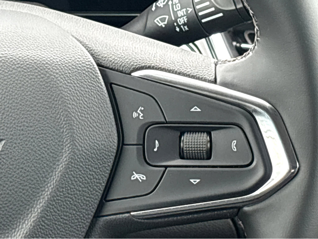 New 2025 Chevrolet Trax ACTIV w/ Driver Confidence Package FWD image 18