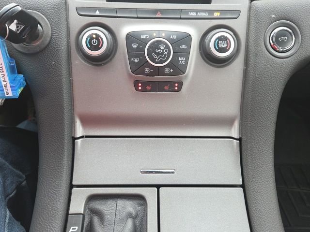 Used 2016 Ford Taurus SEL image 27