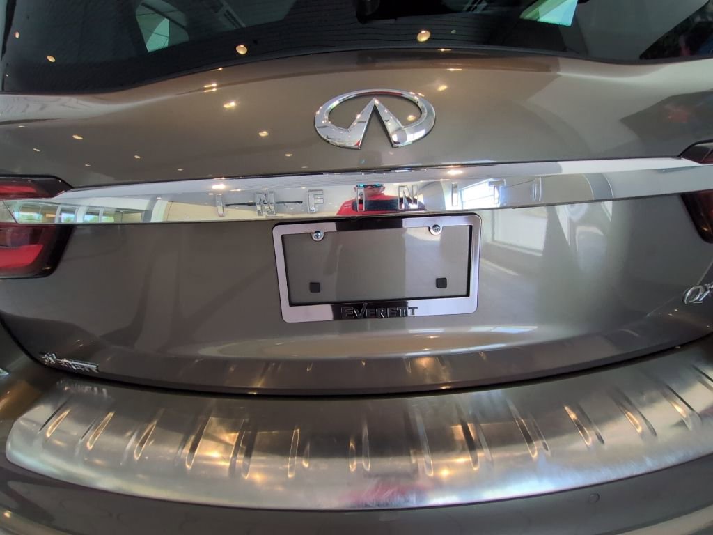 Used 2019 INFINITI QX80 Luxe AWD/4WD image 32