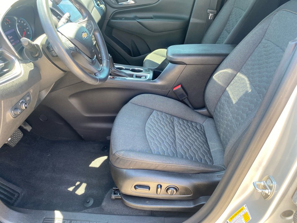 Used 2020 Chevrolet Equinox LT FWD image 11