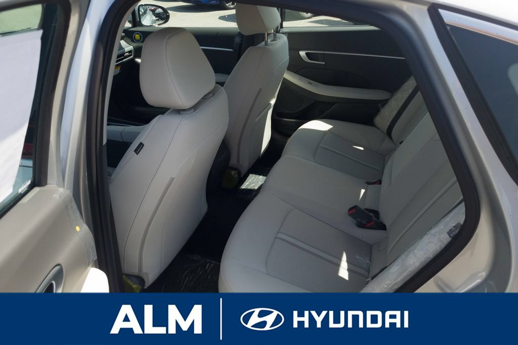 New 2026 Hyundai Sonata SEL FWD image 16