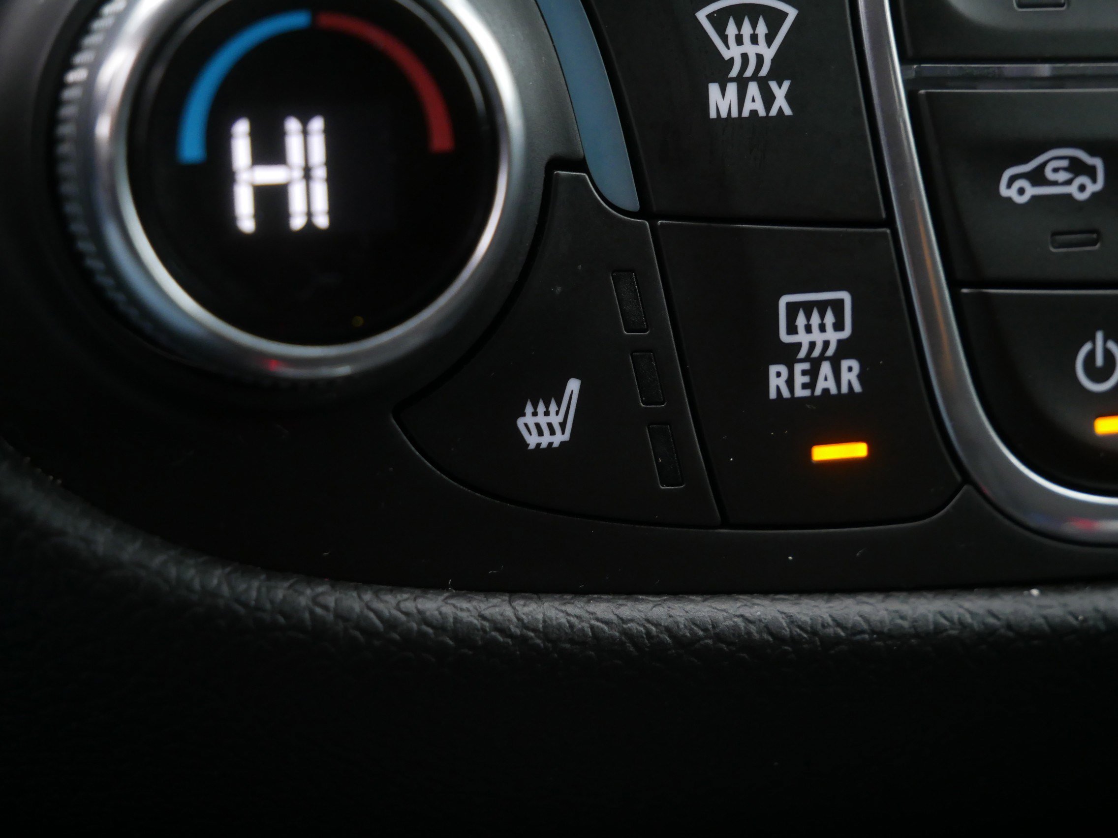 Used 2020 Chevrolet Equinox LT image 30