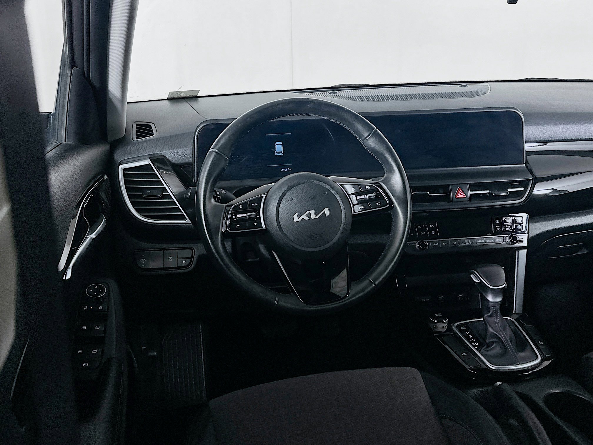 Used 2025 Kia Seltos S image 18