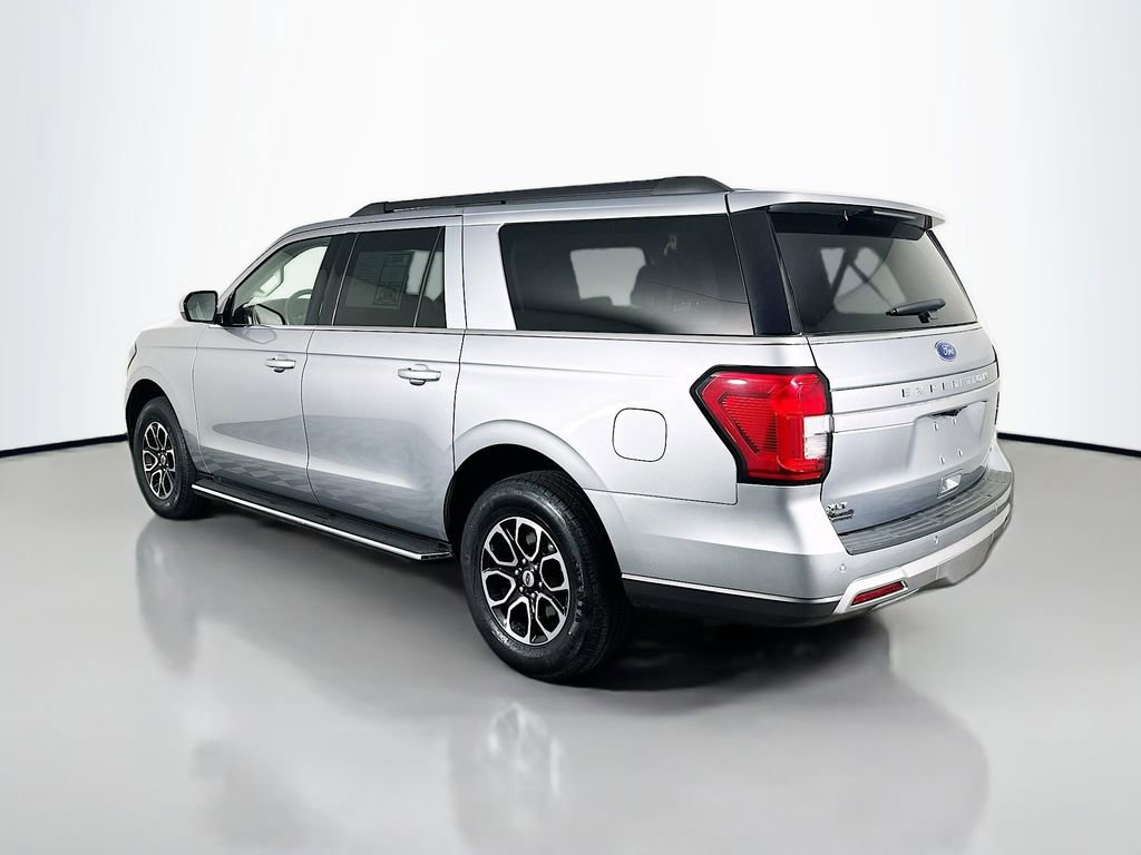 Used 2023 Ford Expedition Max XLT image 5