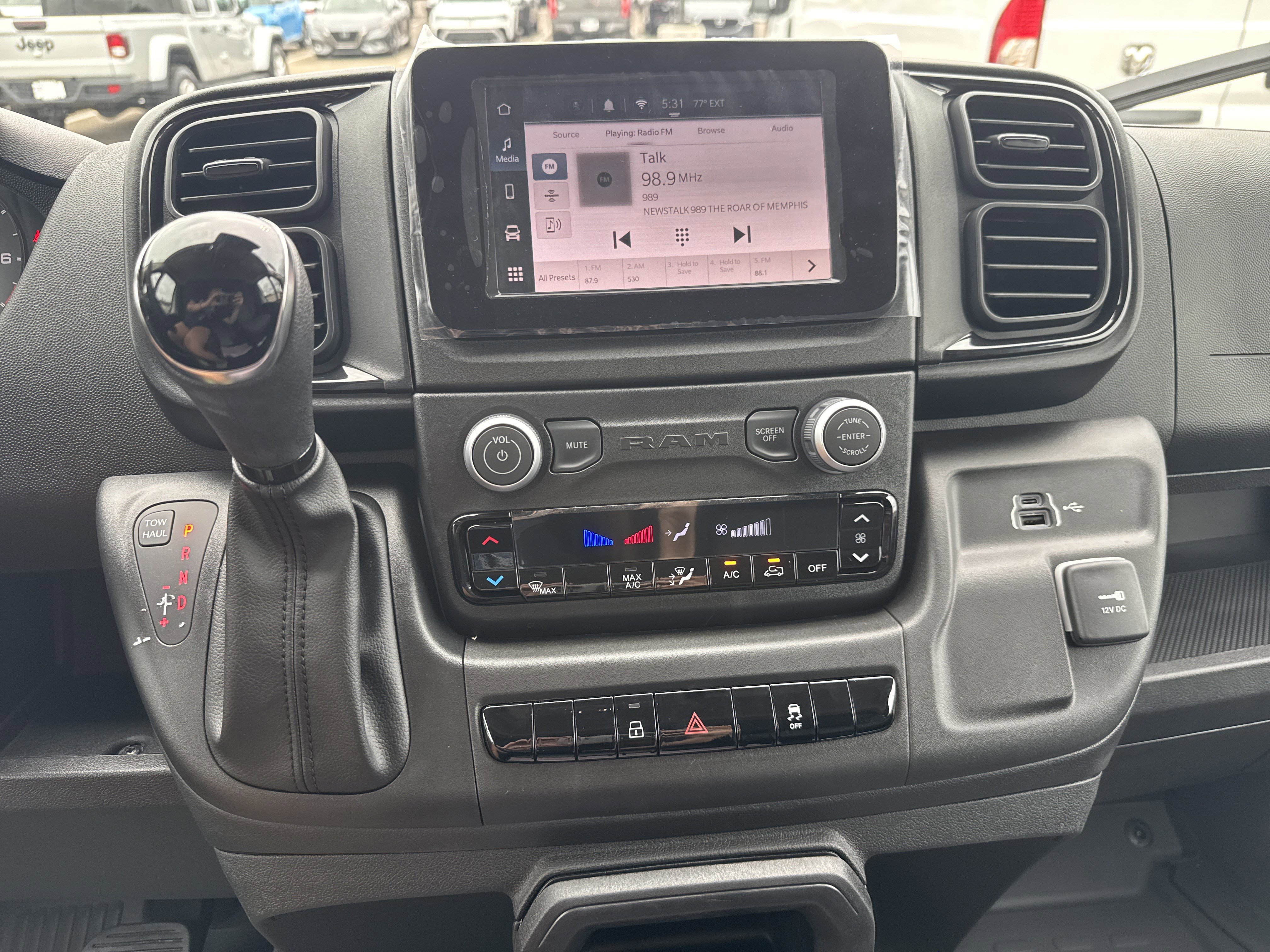 Used 2025 RAM ProMaster 2500 w/ Storage Group image 11