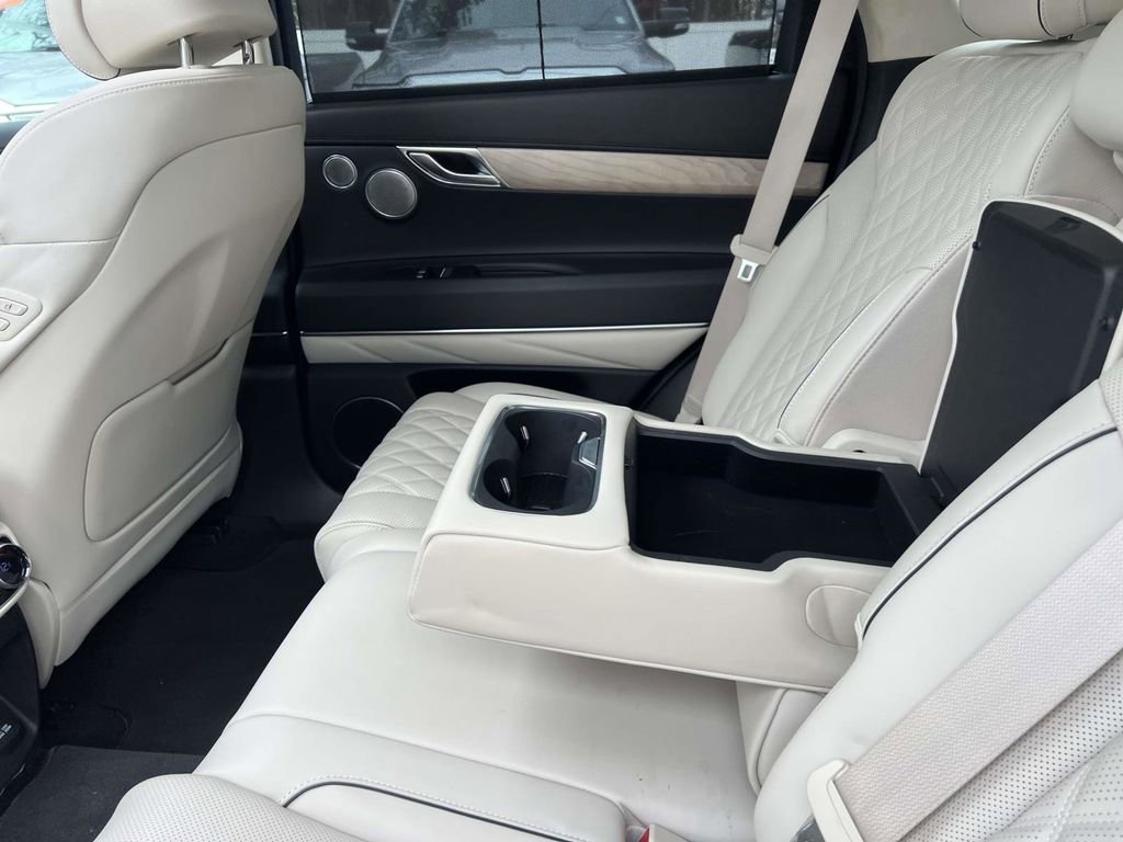 Used 2023 Genesis GV80 3.5T image 18
