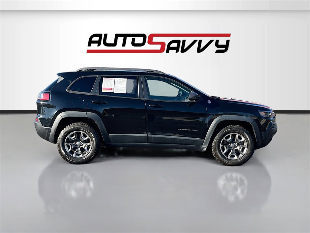 Used 2019 Jeep Cherokee Trailhawk image 8