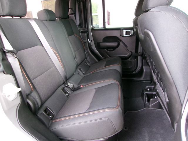 Used 2022 Jeep Gladiator Mojave w/ Trailer Tow Package image 18