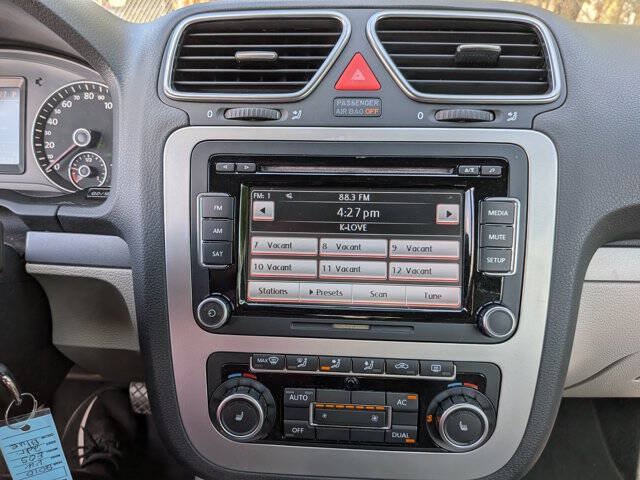 Used 2010 Volkswagen Eos Komfort FWD image 21