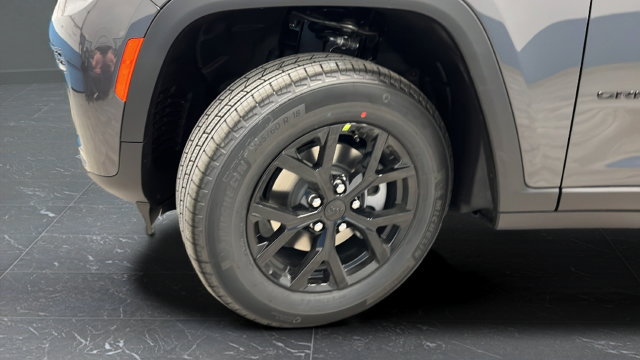New 2026 Jeep Grand Cherokee Altitude AWD/4WD image 29