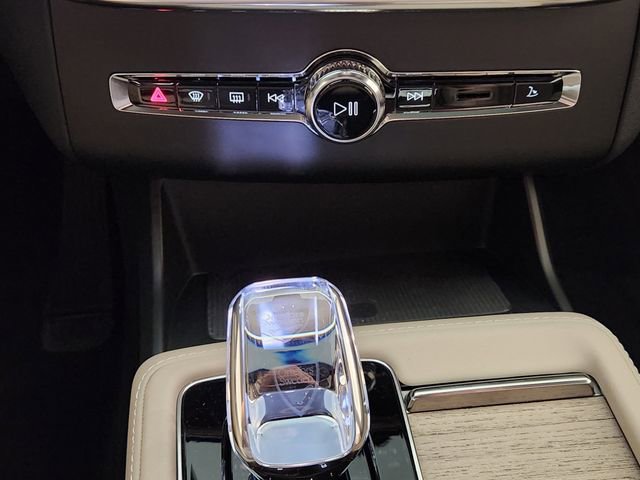 New 2026 Volvo XC90 B6 Ultra w/ Lounge Package image 19