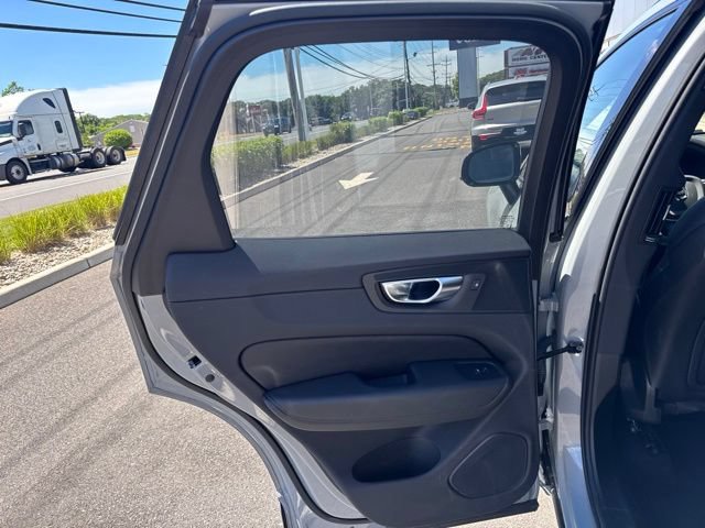 Certified 2025 Volvo XC60 B5 Plus AWD/4WD image 16