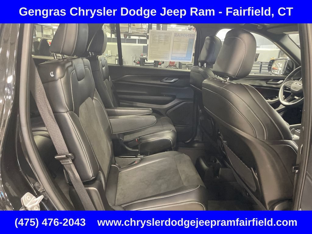 Certified 2025 Jeep Grand Cherokee L Altitude AWD/4WD image 23
