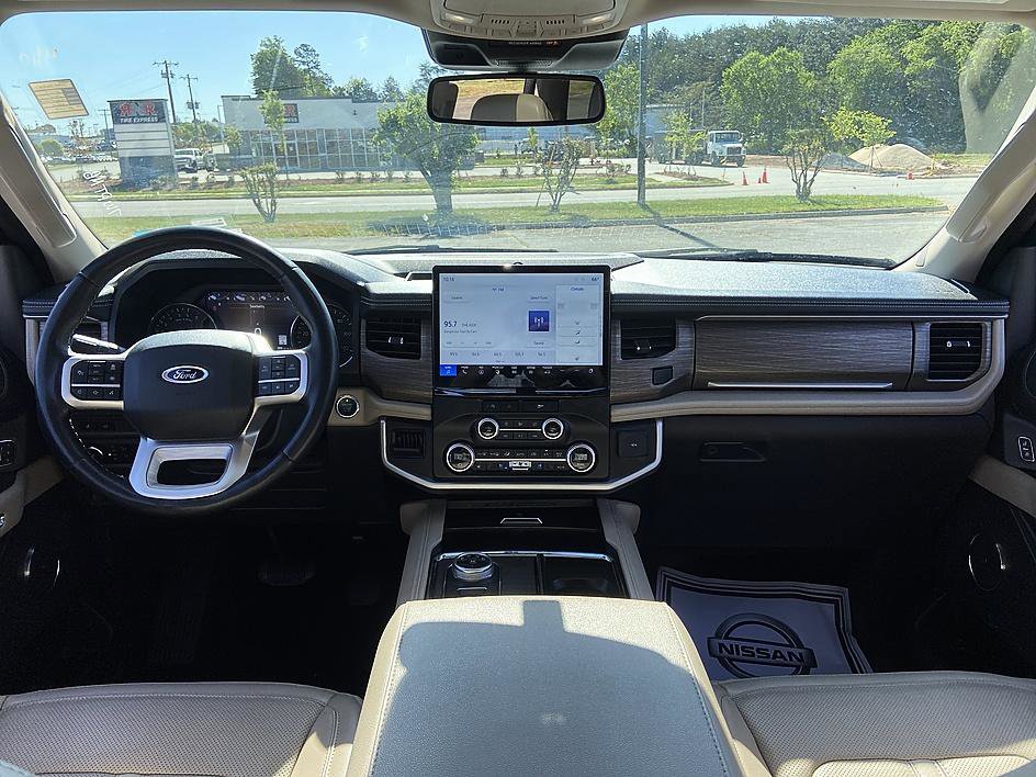 Used 2024 Ford Expedition Max Limited AWD/4WD image 16