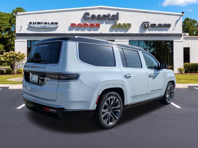 New 2025 Jeep Grand Wagoneer Series III w/ Rear Seat Video Group 1 AWD/4WD image 4