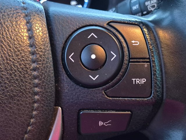 Used 2018 Toyota RAV4 XLE FWD image 15