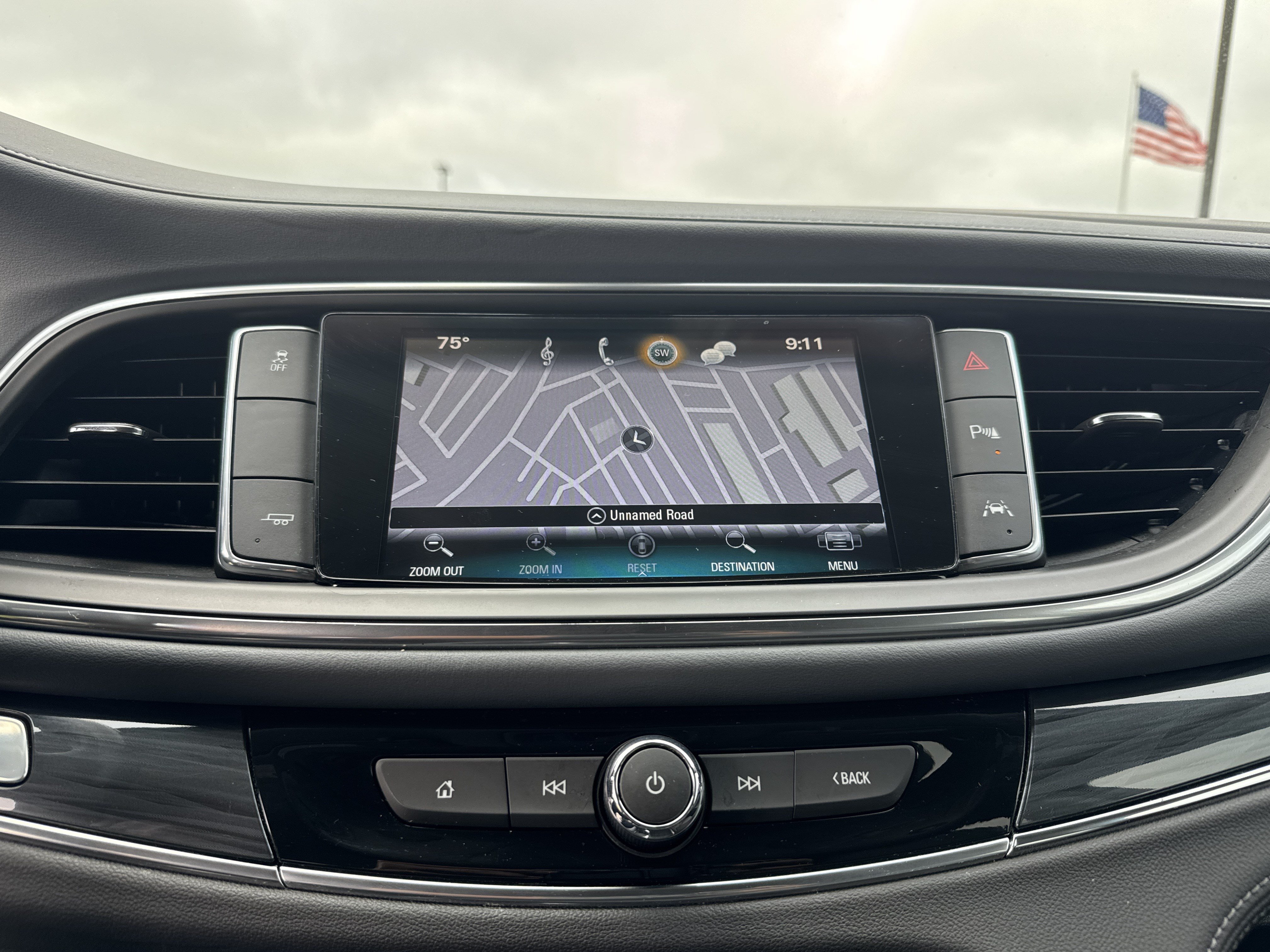 Used 2018 Buick Enclave Premium w/ Experience Buick Package FWD image 24