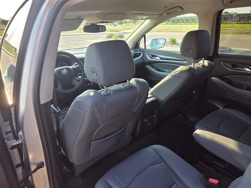 Used 2020 Buick Enclave Essence AWD/4WD image 46