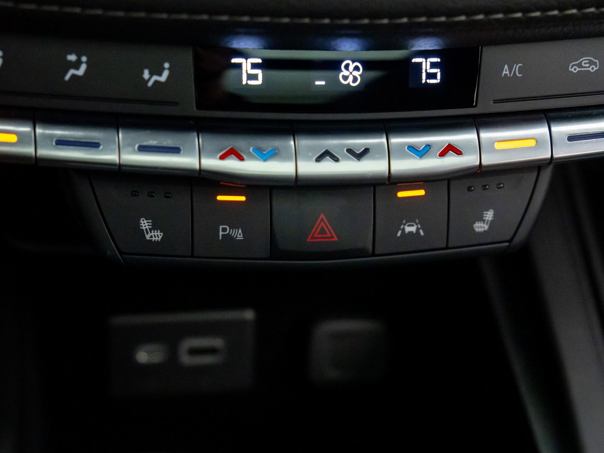 Certified 2023 Cadillac XT4 Premium Luxury w/ Cold Weather Package image 25