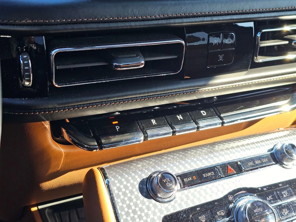 Used 2023 Lincoln Aviator Black Label Grand Touring w/ Class IV Trailer Tow Package image 39