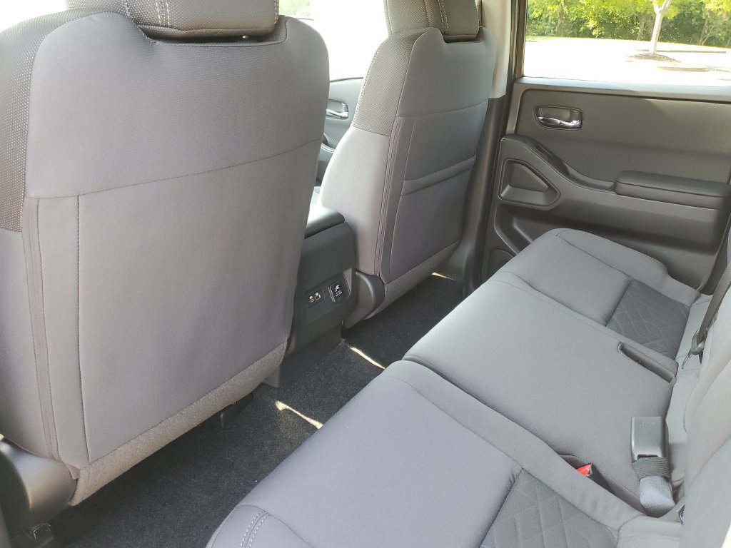New 2026 Nissan Frontier SV w/ SV Convenience Package RWD image 13