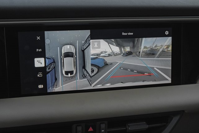 Used 2025 Porsche Macan 4 Electric image 18