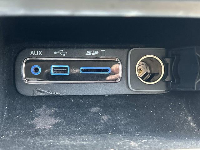 Used 2017 Jeep Grand Cherokee Limited image 33