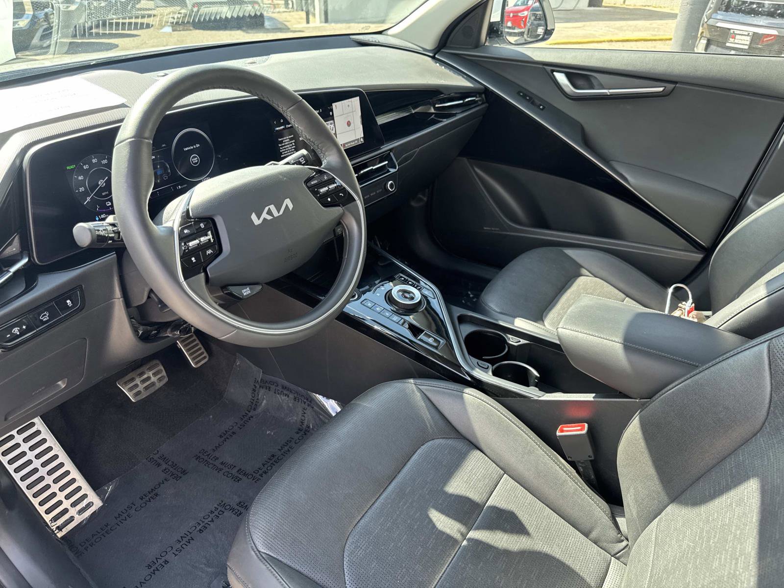 Used 2025 Kia Niro Wave image 12