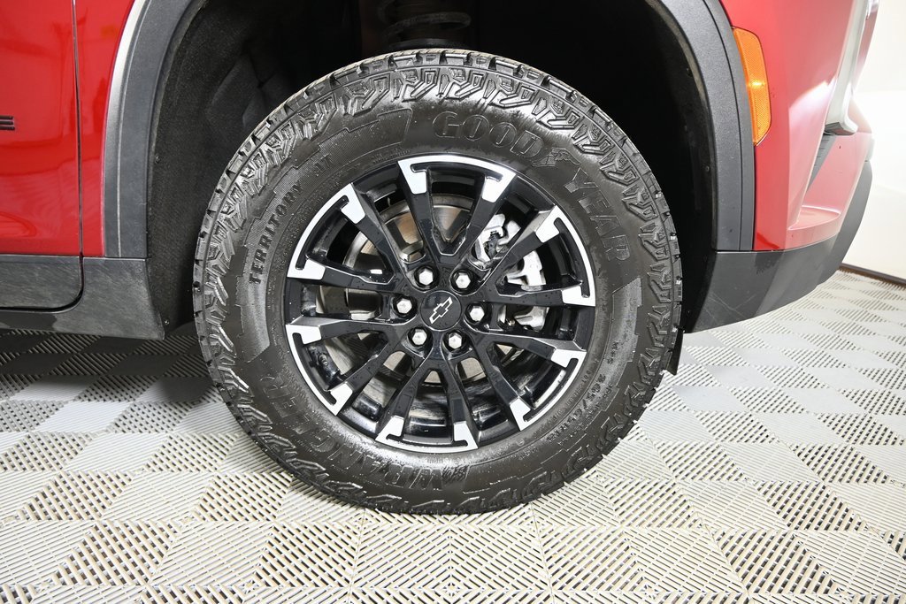 Used 2024 Chevrolet Traverse Z71 image 11
