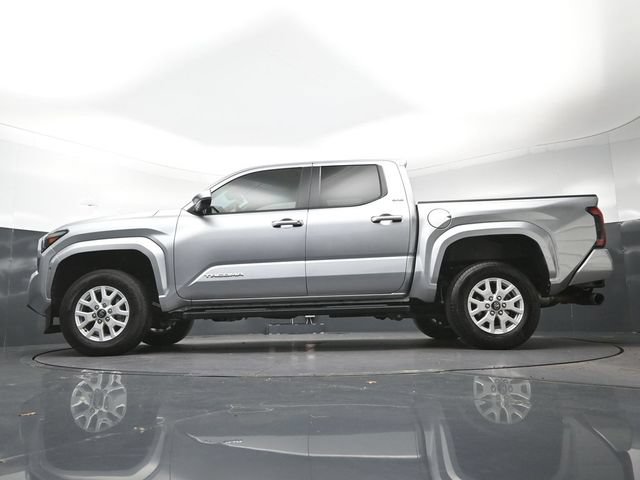 Used 2025 Toyota Tacoma SR5 RWD image 33