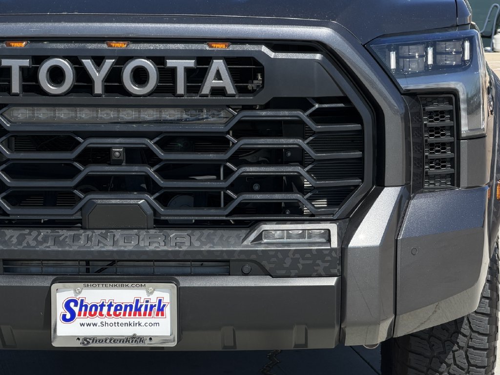 Used 2025 Toyota Tundra TRD Pro AWD/4WD image 8