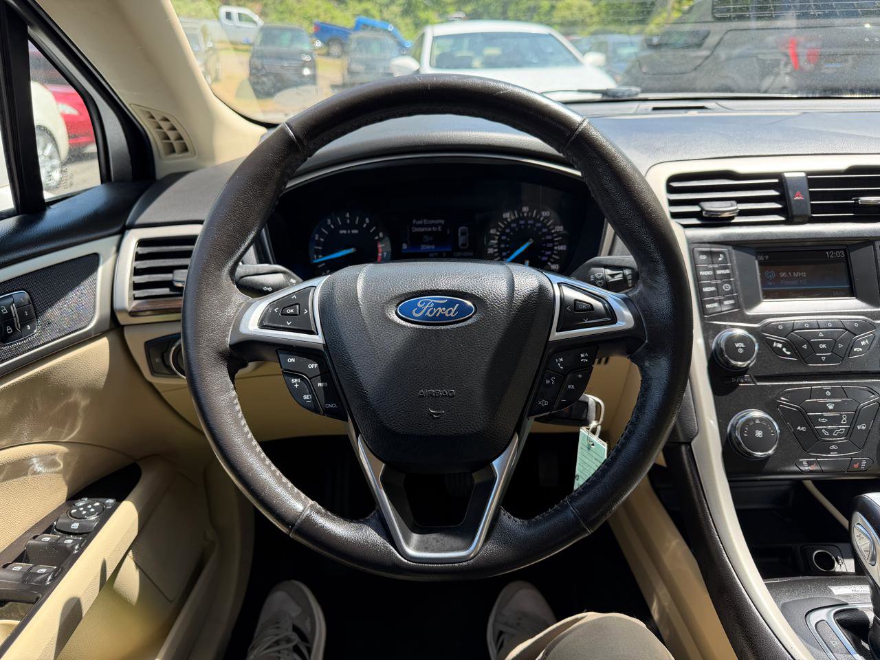 Used 2015 Ford Fusion SE w/ Equipment Group 202A FWD image 20