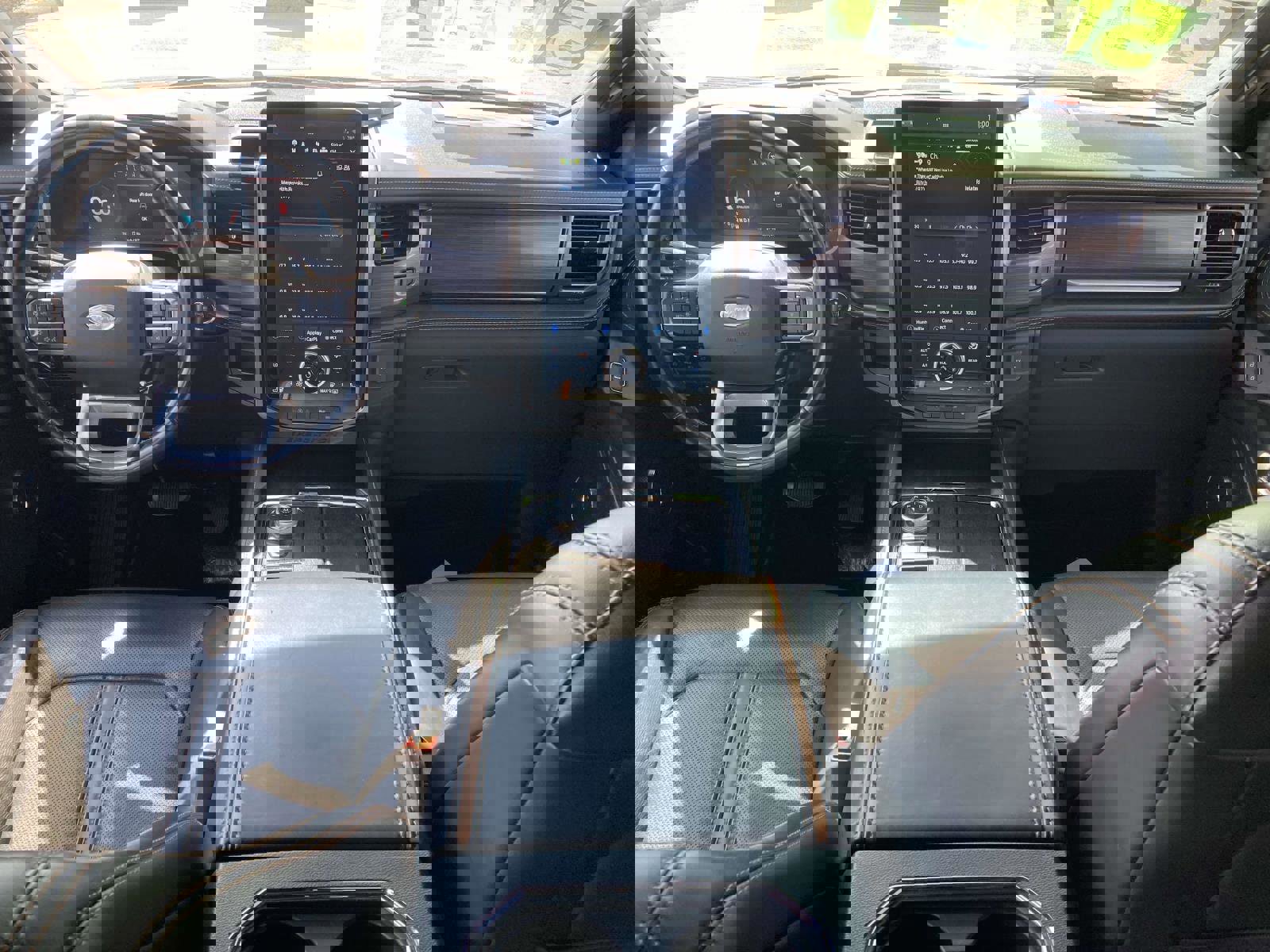 Used 2022 Ford Expedition Platinum RWD image 19