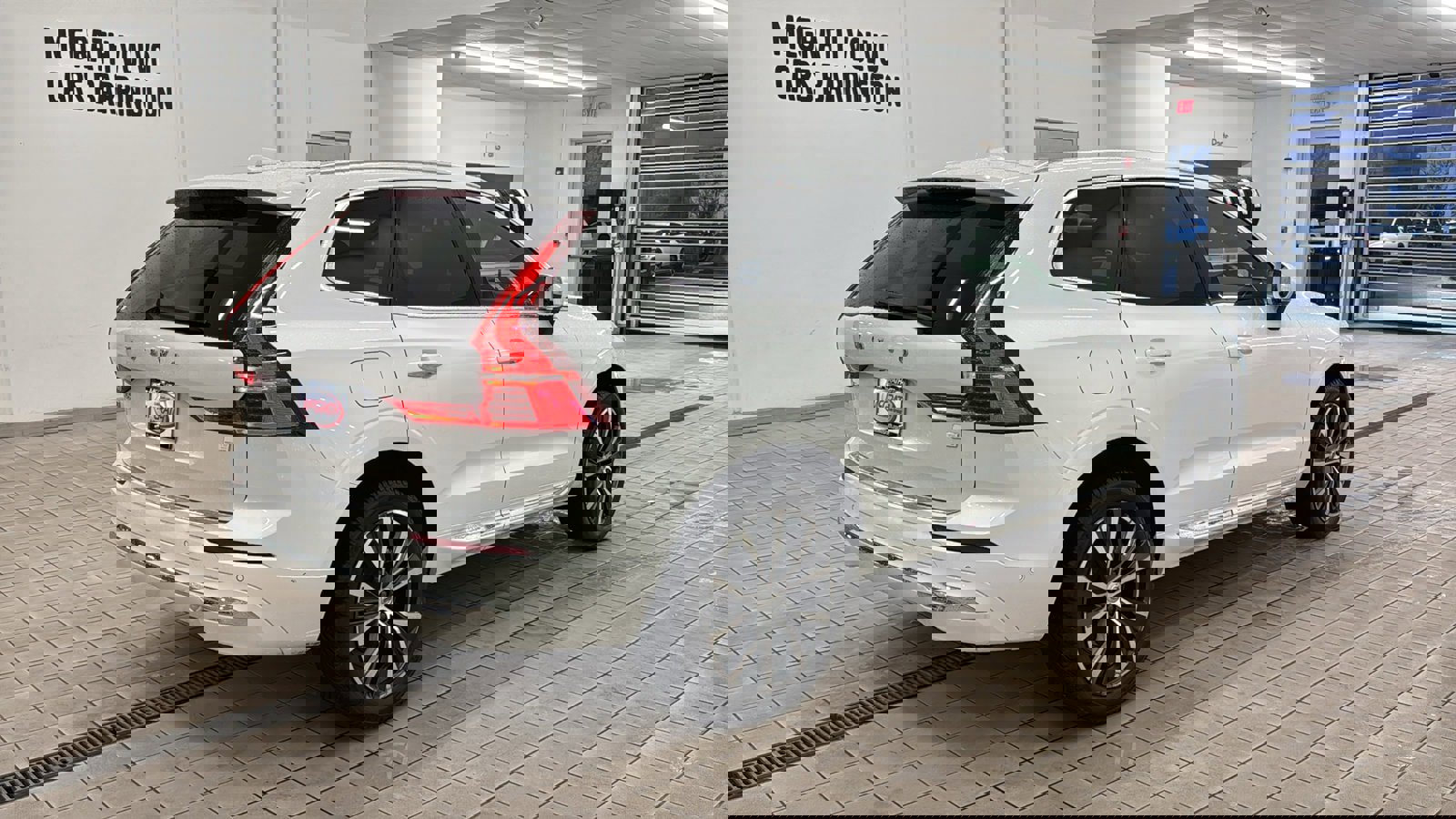 Used 2022 Volvo XC60 T8 Inscription Expression w/ Advanced Package image 5