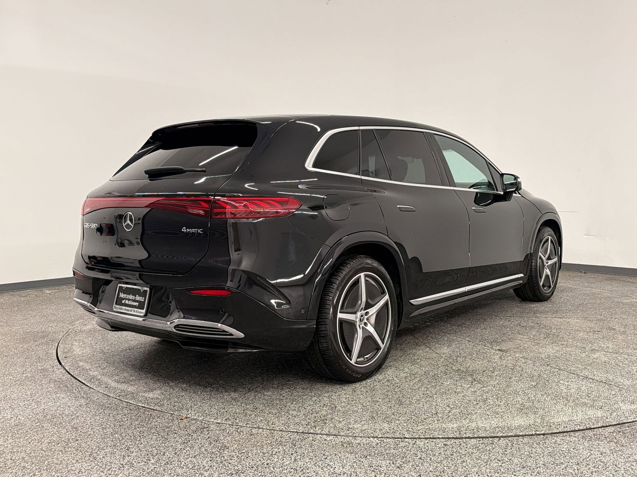 Certified 2023 Mercedes-Benz EQS 580 4MATIC SUV image 9