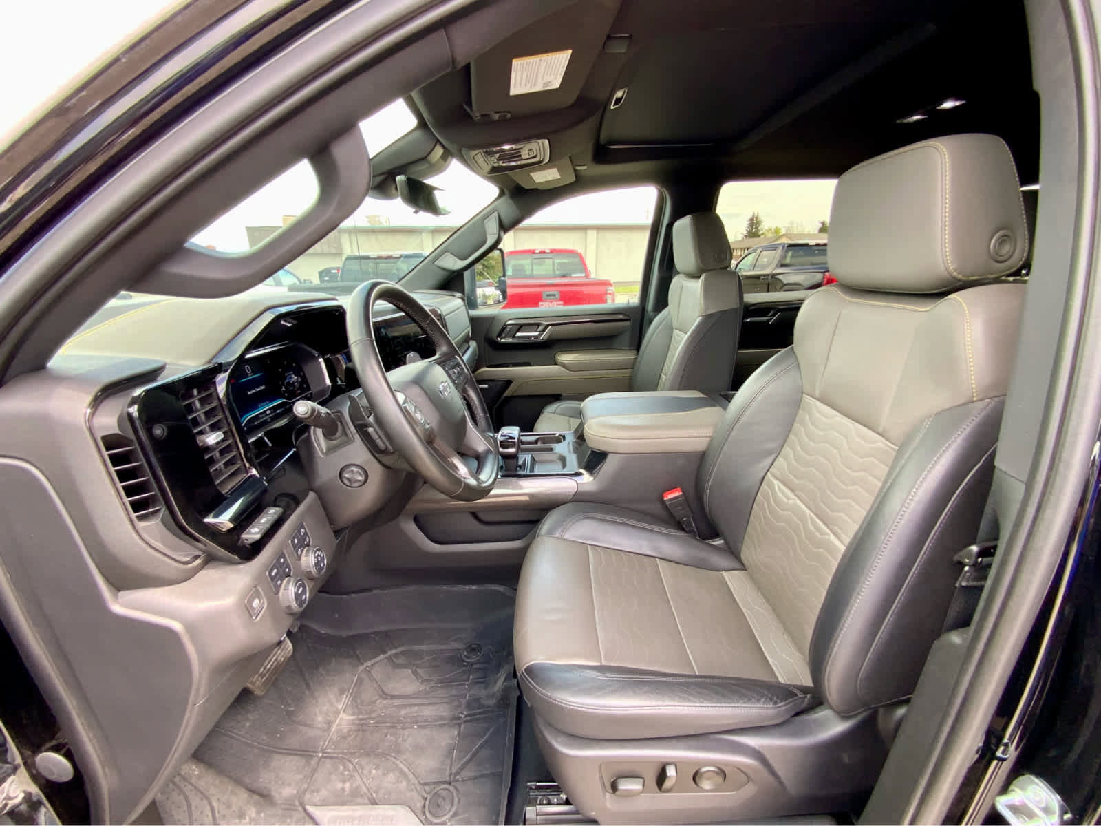 Used 2023 Chevrolet Silverado 1500 ZR2 w/ Technology Package AWD/4WD image 25