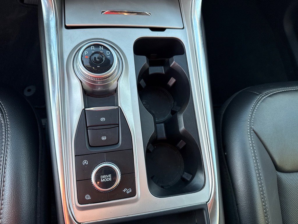 Used 2024 Ford Explorer Limited image 12